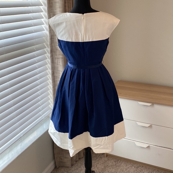 SINCLAIRE 10 DRESS⭐️⭐️ - Picture 2 of 9